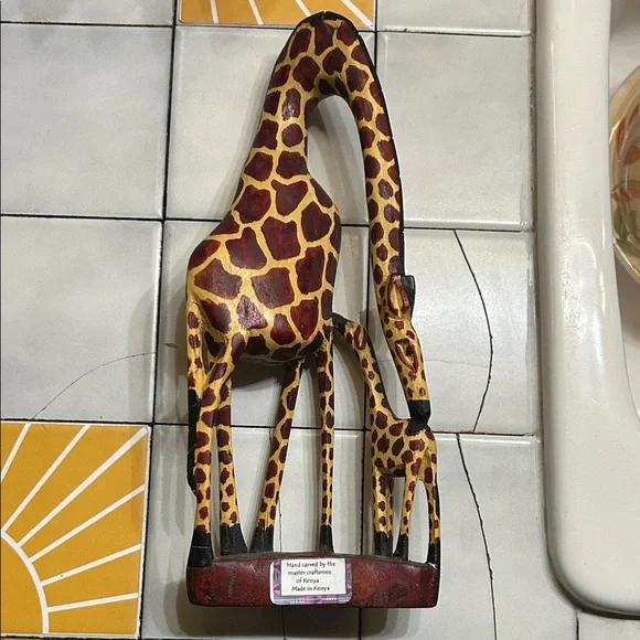 Hand-Carved Giraffe Sculpture - Picture 1 of 3